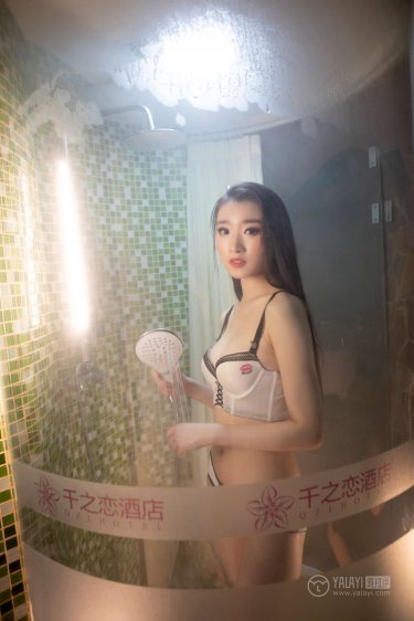 脱美女衣服小游戏